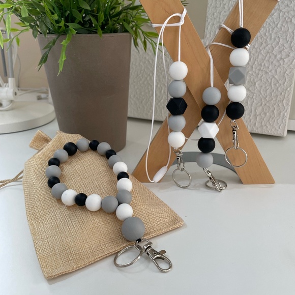 Wristlet Bracelet Keychain Silicone Beads/Lanyard Teacher Badge Holder Gift Set - Picture 1 of 6